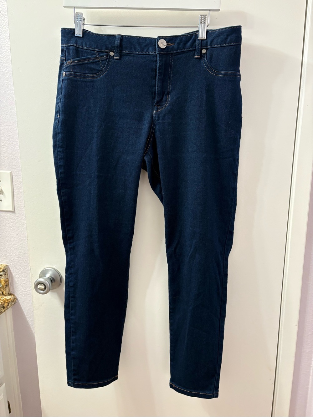 1822 Denim Size 14 EUC Dark Blue Stretch Skinny Jeans Waist 19-20